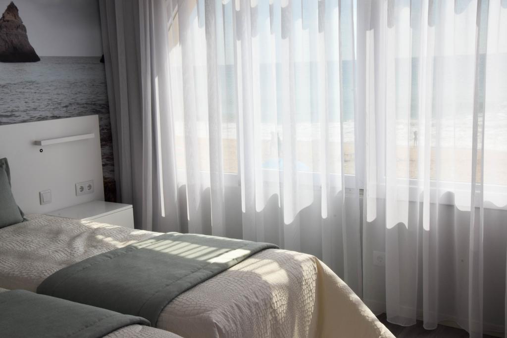 Golden Beach Guest House & Rooftop Bar Фару Экстерьер фото
