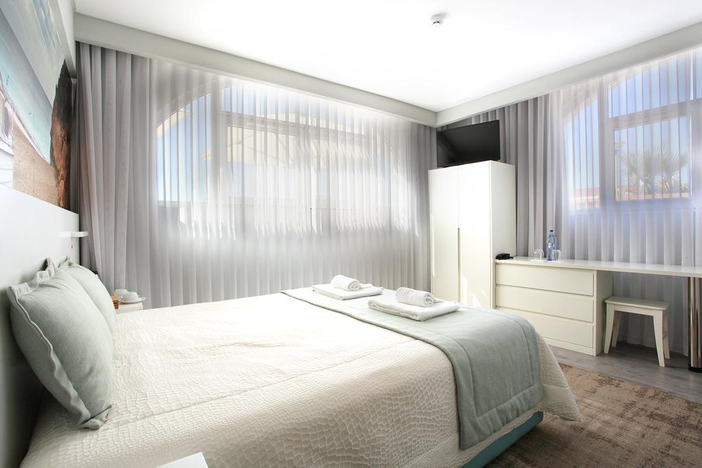 Golden Beach Guest House & Rooftop Bar Фару Экстерьер фото