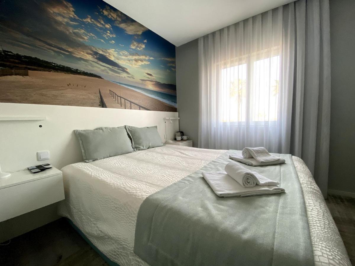 Golden Beach Guest House & Rooftop Bar Фару Экстерьер фото