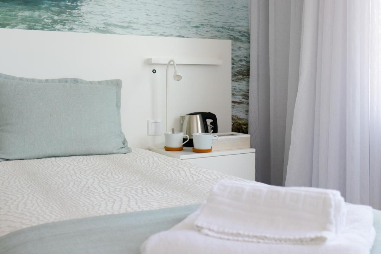 Golden Beach Guest House & Rooftop Bar Фару Экстерьер фото